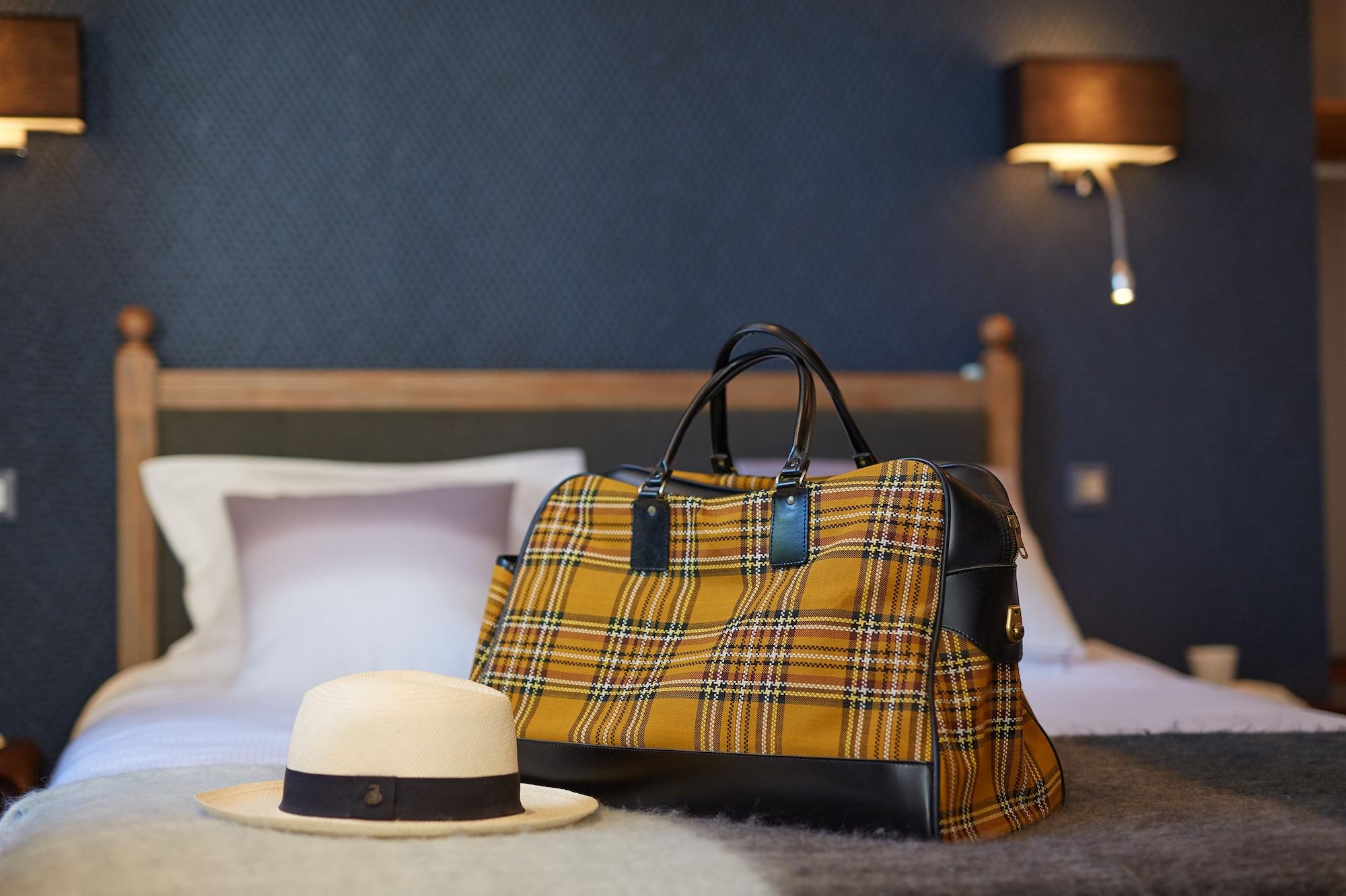 The Originals Boutique, Hotel La Colonne De Bronze, سانت فاليري سور سوم المظهر الخارجي الصورة